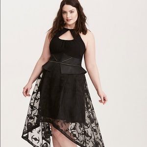 Torrid Star Wars Sharkbite hem formal